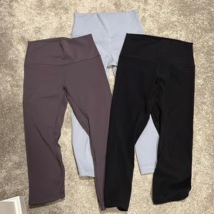 HeyNuts Yoga Capri Leggings. 3 pair. Size Small.